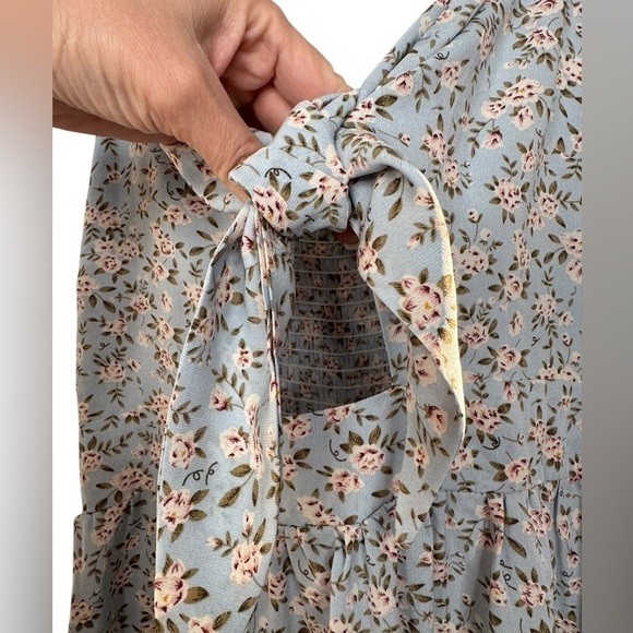 To My Lovers Baby Blue Floral Spaghetti Strap Sun Dress Size Large - Picture 8 of 9